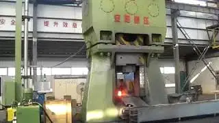 Forge gear forgings on Anyang 5 TON CNC hydraulic die forging hammer