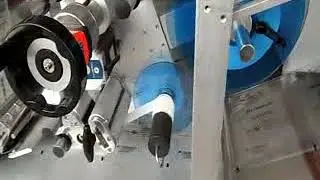 Этикетировщик на Bronkomatic-320XSE