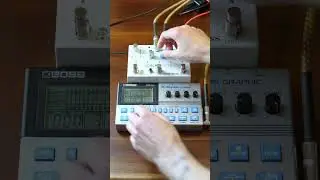 Groovin' on the DR-110 🎸 #drummachines #electronicmusic #samplesfrommars