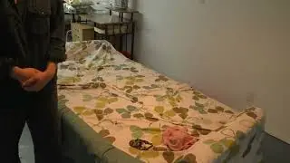 Luo Dong massages a young girl