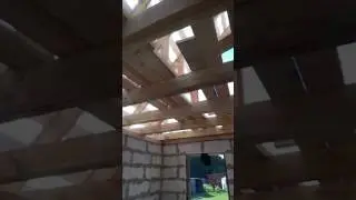 Балки перекрытия и стропила в доме из газобетона