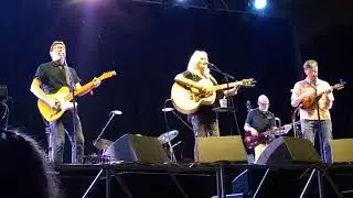Emmylou Harris - Two More Bottles of Wine