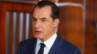 Samuel Labarthe voulait lire des passages d'un livre à son épouse