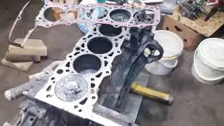 Assembly of the Mercedes T1 engine based on the BC 602 961.