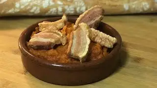 Smashed potatoes with Soria-style pork belly