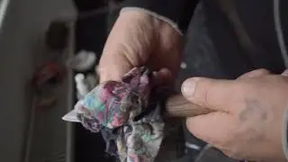 Серый с разводами.