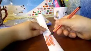 Орион красит когти