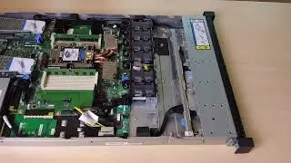 ThinkSystem SR635 V3 removing a CMOS battery