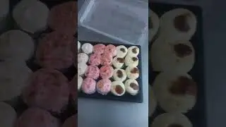 Весело работать, когда есть роллы 😋 