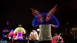 Full First Performance of Disneyland's Main Street Electrical Parade (2017)