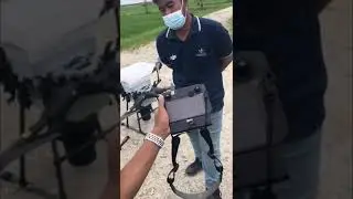 Menabur Baja Nrich BOF FELCRA guna drone 👌👍.