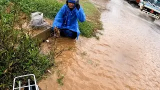 Satisfying Unclogging Culvert Street That Flood A Street Heavy Rain
