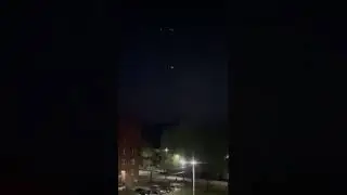 что или кто летает на Глазовом? А еще у нас есть салют😊