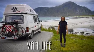 LOFOTEN ISLANDS BEST HIKE -  VAN LIFE NORWAY - Kvalvika and Ryten