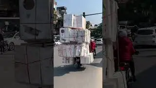 Wow - crazy 😜 motorbike load - Dong Da #hanoi Vietnam 🇻🇳