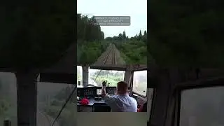 We're in for some trouble 😵‍ driving the 2TE116U locomotive with a freight train 