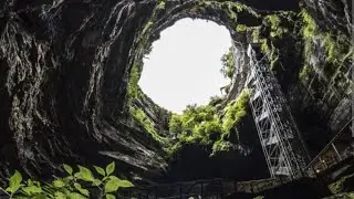 Massive Hole in the ground (France)