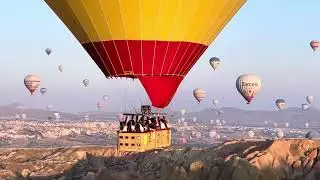 Kızılçukur Vadisi içinde balonlar 