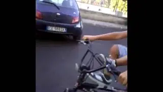 acrobazie in bici