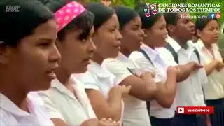 Estudiantes Nicaraguenses   -  Cantan el Himno de Nicaragua en Misquito