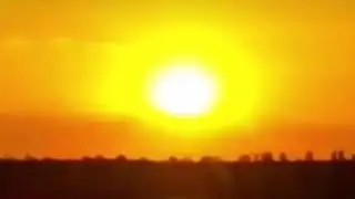 (любимая мамочка) берегите маму ребята и любите  её!!