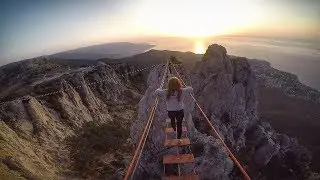 Подвесной мост на Ай-петри. Без страховки. The best place in the Crimea!)