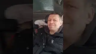 Юриспрудент катается на машинке и бодрится