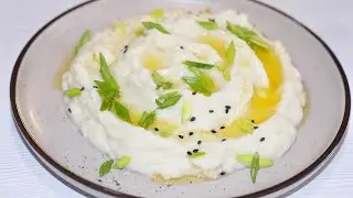 Healthy mashed potatoes for a side dish or as a standalone dish! Cauliflower Puree