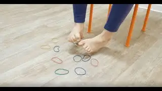 Kinderfußtraining "Die Natur als Vorbild" Mit dem Gummiband fletschen