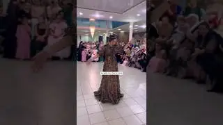 цыганочка красиво танцует