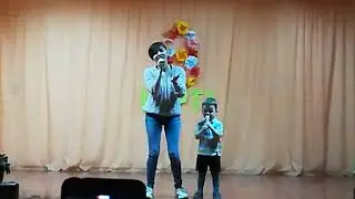 Трогательное выступление мамы и сына!