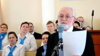 Крючков Александр Михайлович - В разбитой волнами ладье