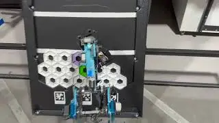 14380 Blue BotBuilders - FTC - CenterStage - Articulating Drop off