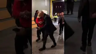 Тот момент, когда пожал руку Тайсону 🤝 