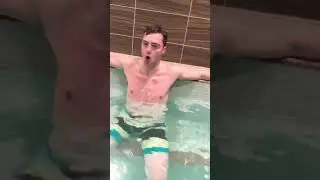 Hot Tub Bass Singing (Halo)