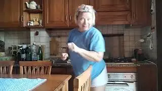 С УТРЕЦА ПОРАНЬШЕ. СИЦИЛИЙСКАЯ ДОМОХОЗЯЙКА ДУМАЕТ....