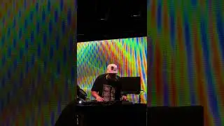 DJ SHADOW Live on MADRID #djshadow #djset #dj #djshadowdhruv #shortsdjvideo