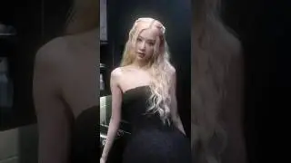 Curly or Straight?👩Which one do yor prefer?