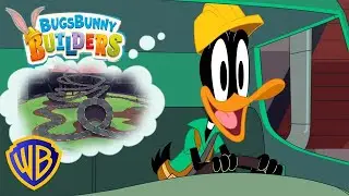 Bugs Bunny Builders en Español 🇪🇸 | ¡El desvío del Pato Lucas! 🦆🏎 |  WB Kids España​