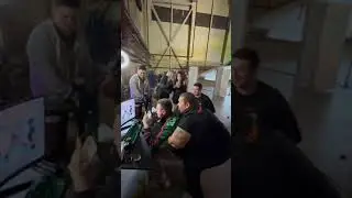 Меллстрой ведет стрим из Ангара с самолетами