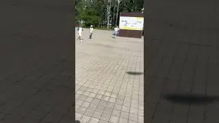 НЕУПРАВЛЯЕМЫЙ ПИТБУЛЬ ЧУТЬ НЕ СЪЕЛ ДЕТЕЙ 