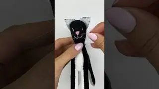Как сшить кота из фетра. Если нужна выкройка читай в комментариях или в ТГ. 
