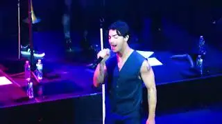 Jonas Brothers - Paranoid - Live