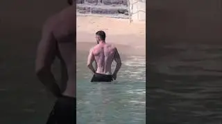 Murat Boz, Çeşme’de kaslarıyla tüm dikkatleri üzerine çekti 🔥🧿 