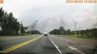 Сперва подумал, что пожар, с потом вспомнил - я ведь в Челябинске, тут пожаров не бывает!