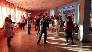 А я готов для тебя, с неба звёзды достать