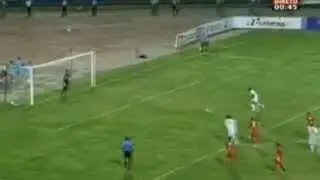 Вратарь повёлся на ложный удар