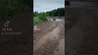 МТЛБ в брод 