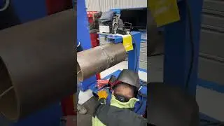Ручная дуговая сварка трубы #сварщик #сварка #welding