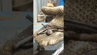 vidio viral, gerakannya sangat setabil sehingga tidak mudah jatuh,...#welder #kreatif #fyp #viral